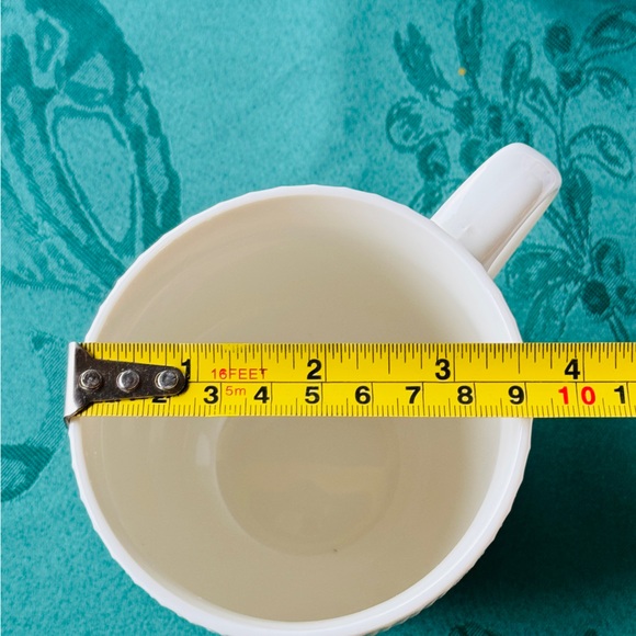 White Mugs Bone China Set of 2 NWOT Mugs Drinkware bar Modern Kitchen Whimsical - Picture 9 of 11